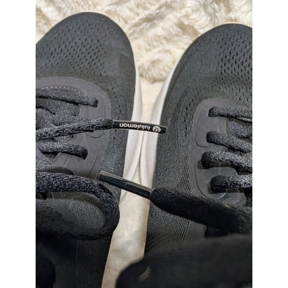 T1 Lululemon Beyondfeel Run Shoes Mens Size 11 Black Running Workout Sneakers - Picture 6 of 11